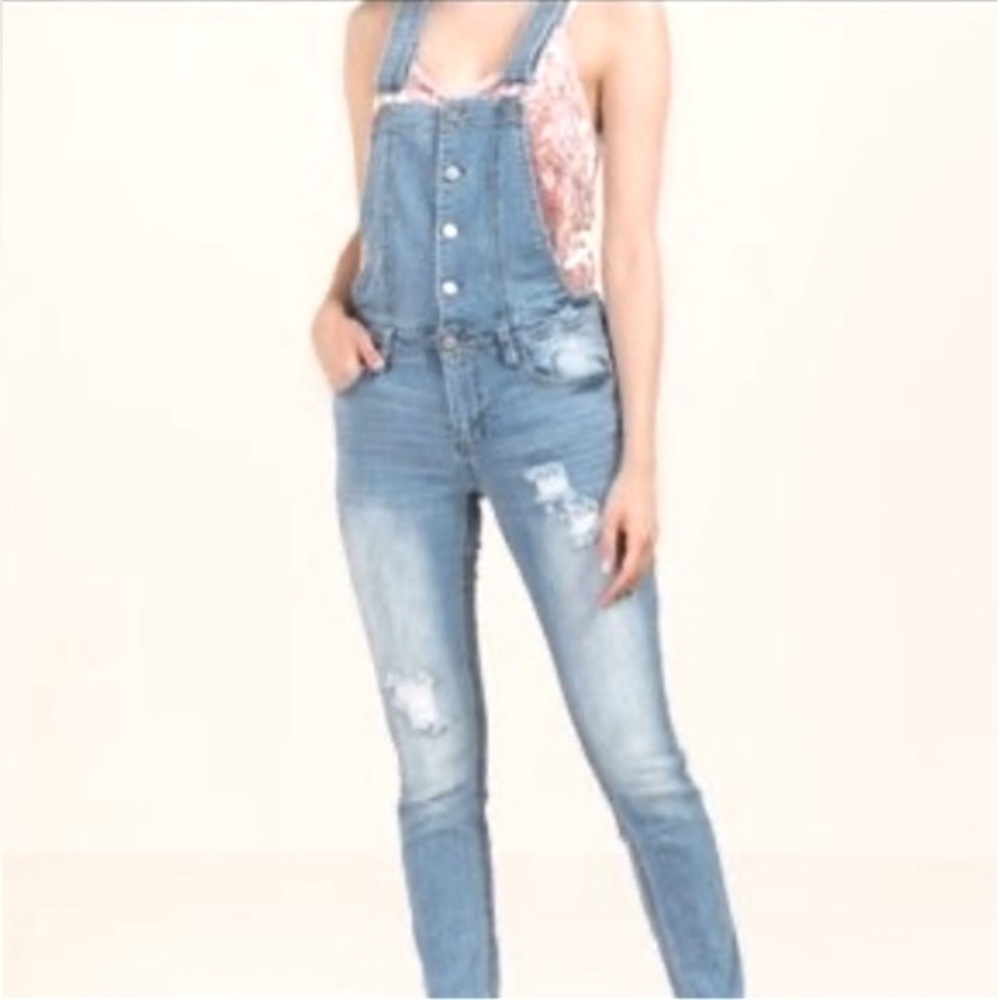 Harper denim overalls, distressed & fitted w/stretch, size Medium, EUC